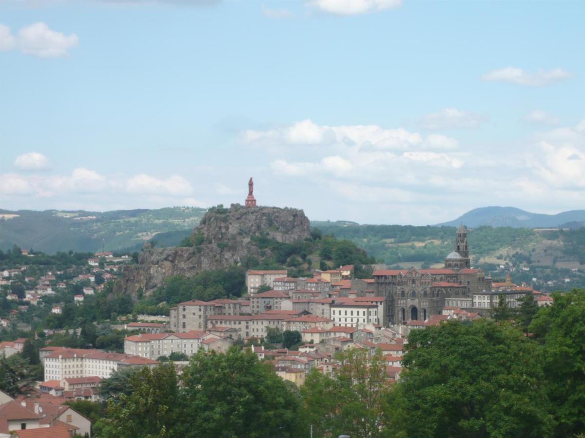 Apartament Le Petit St Clair Le Puy-en-Velay Zewnętrze zdjęcie